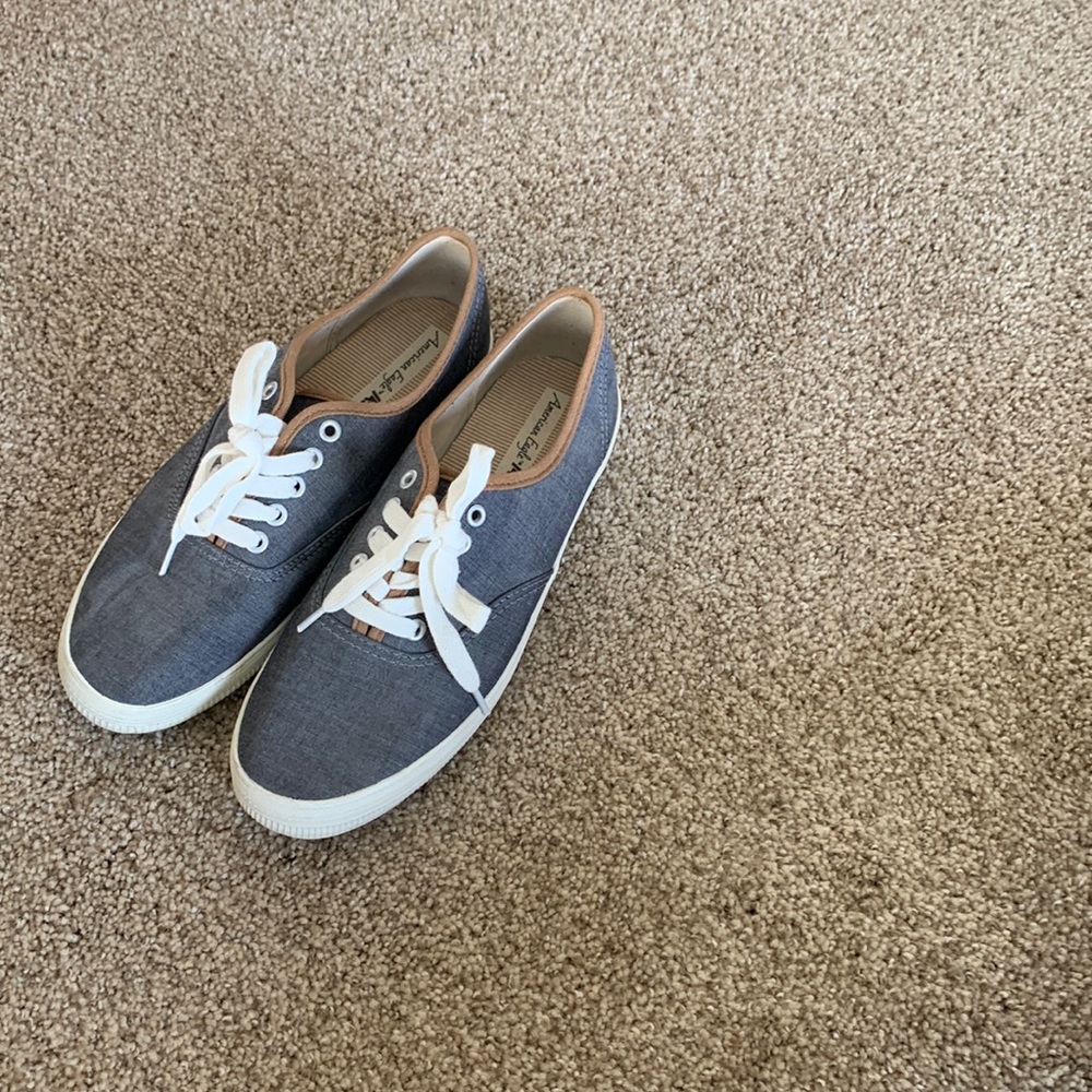 American eagle shoes size 7
